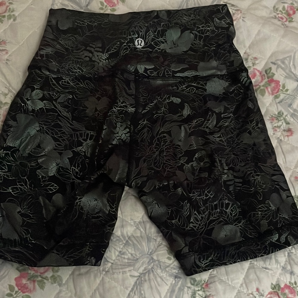 Green floral foil wunder train shorts